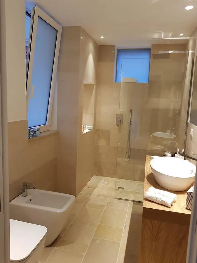 Iancu Charme Apartments Taormina 3*,