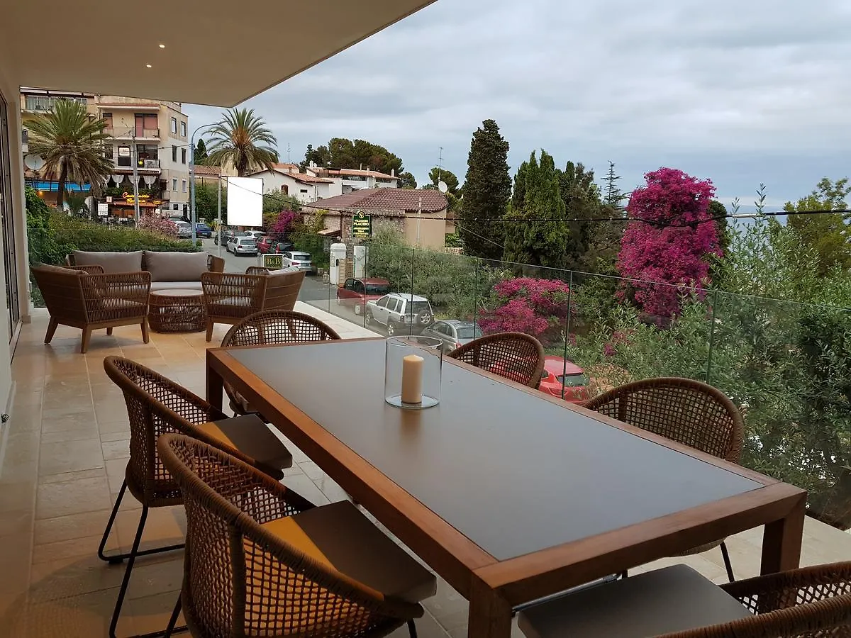 Iancu Charme Apartments Taormina Aparthotel